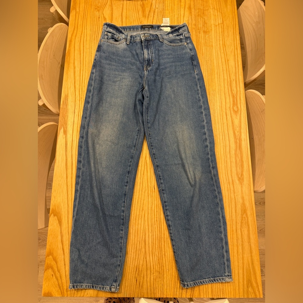 Banana Republic Women’s Straight Blue Jeans